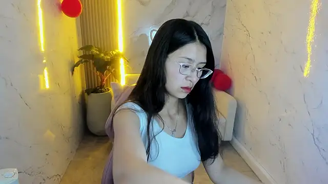 Snapshot of dani_tf chatting on 02-23-26, 12:57 dani tf online show from 02-23-26, 12:57