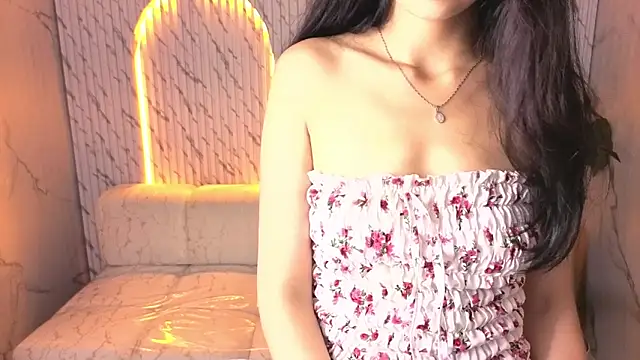 Snapshot of dani_tf chatting on 03-08-26, 01:04 dani tf online show from 03-08-26, 01:04