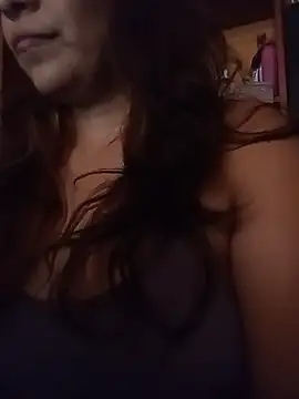 Snapshot of Lindagirlcum chatting on 02-15-26, 07:32 Lindagirlcum online show from 02-15-26, 07:32