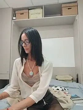 SophiaRemington online show from 05-09-26, 03:28