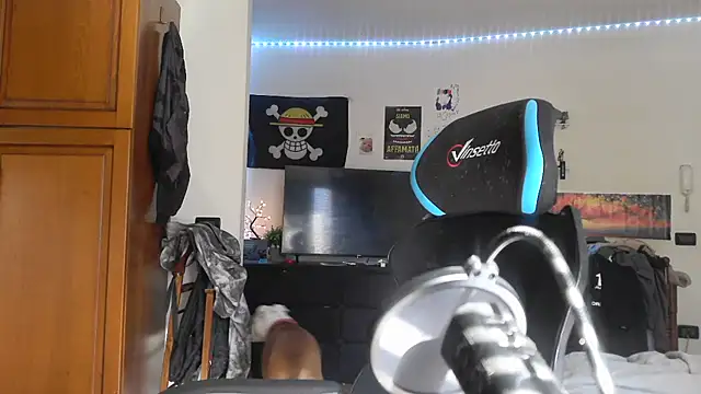 Snapshot of maestroboris95 chatting on 02-15-26, 10:47 maestroboris95 online show from 02-15-26, 10:47