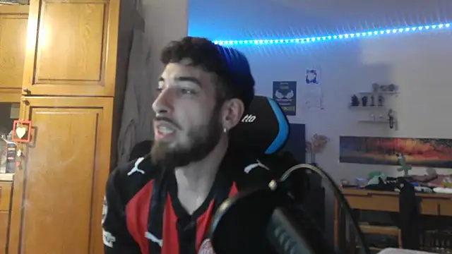 Snapshot of maestroboris95 chatting on 02-25-26, 12:31 maestroboris95 online show from 02-25-26, 12:31