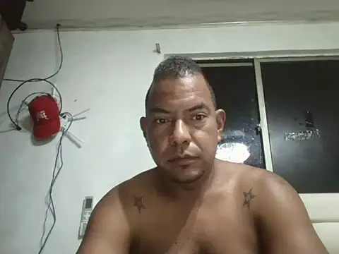 Snapshot of Quillero18 chatting on 02-08-26, 01:31 Quillero18 online show from 02-08-26, 01:31