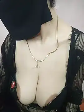 Snapshot of Nada_Oh chatting on 06-26-26, 07:13 Nada Oh online show from 06-26-26, 07:13