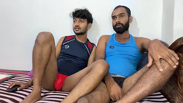 Snapshot of DesiDaddyandSon chatting on 05-12-26, 03:42 DesiDaddyandSon online show from 05-12-26, 03:42