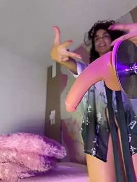 Woo isDaphne online show from 03-08-26, 02:04