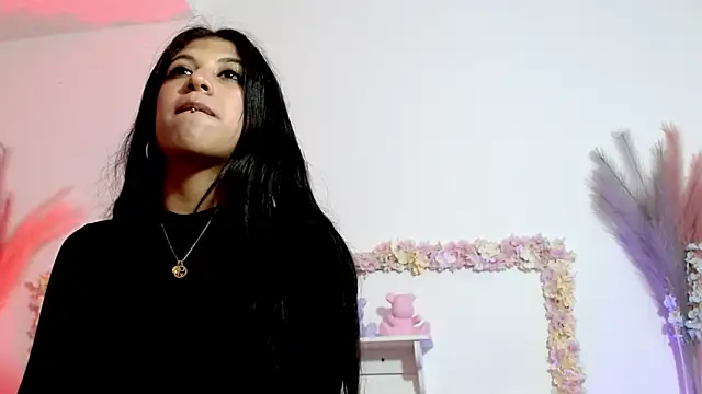 sharlotaustral18 online show from 02-14-26, 01:13