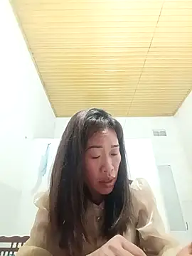 Snapshot of aki_xzx chatting on 03-05-26, 03:30 aki xzx online show from 03-05-26, 03:30