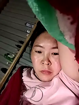 Yiyoongg online show from 02-27-26, 01:33