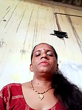 Snapshot of Anitarakkoli chatting on 05-20-26, 04:40 Anitarakkoli online show from 05-20-26, 04:40