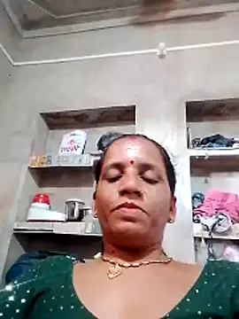 Snapshot of Anitarakkoli chatting on 05-21-26, 04:52 Anitarakkoli online show from 05-21-26, 04:52