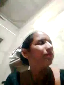 Snapshot of Anitarakkoli chatting on 05-22-26, 05:07 Anitarakkoli online show from 05-22-26, 05:07