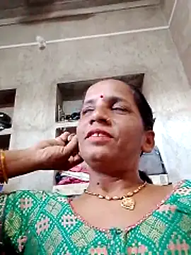 Snapshot of Anitarakkoli chatting on 05-31-26, 04:31 Anitarakkoli online show from 05-31-26, 04:31