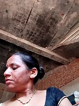 Snapshot of Anitarakkoli chatting on 06-04-26, 06:08 Anitarakkoli online show from 06-04-26, 06:08
