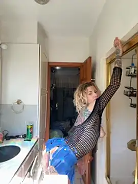 XXX2Freaks online show from 06-08-26, 01:11