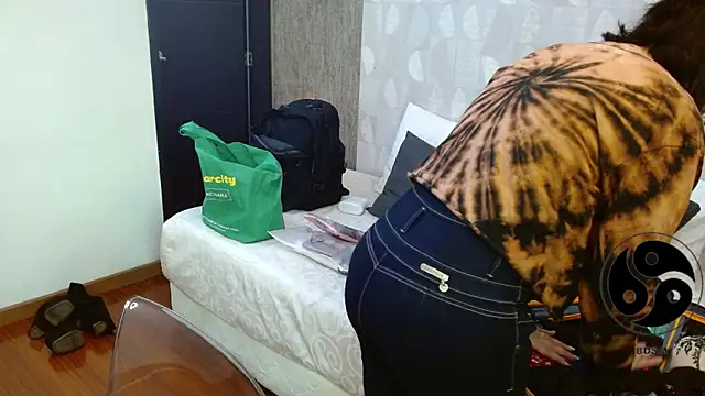 Snapshot of lincebdsm chatting on 11-29-25, 03:04 lincebdsm online show from 11-29-25, 03:04