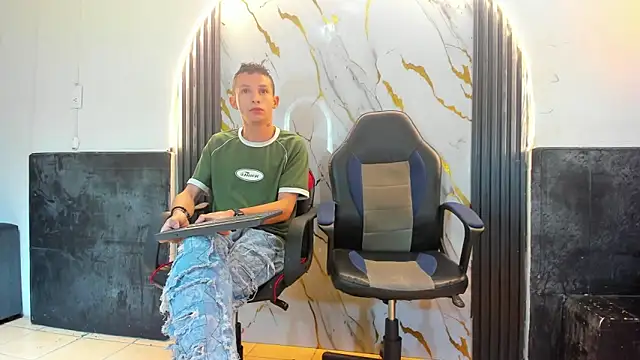 Isaak 26 online show from 03-11-26, 11:05