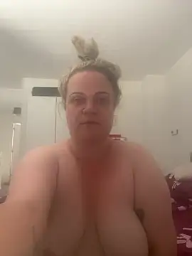 Snapshot of Piper_Milf_36 chatting on 06-23-26, 12:58 Piper Milf 36 online show from 06-23-26, 12:58