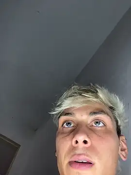 Snapshot of Babyfacenik chatting on 03-04-26, 05:19 Babyfacenik online show from 03-04-26, 05:19