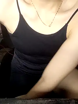 Snapshot of Lavi_sexy07 chatting on 04-22-26, 03:13 Lavi sexy07 online show from 04-22-26, 03:13