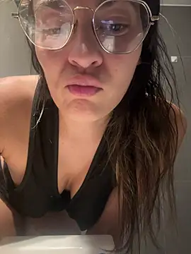 justinahallo online show from 04-19-26, 07:16