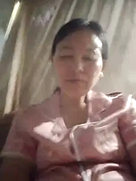 Snapshot of Kiss_love2 chatting on 06-11-26, 12:32 Kiss love2 online show from 06-11-26, 12:32