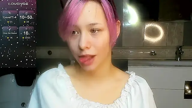 EmilyTrase online show from 04-06-26, 01:14