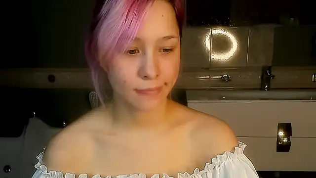 EmilyTrase online show from 04-06-26, 04:46