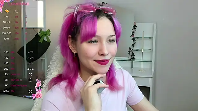EmilyTrase online show from 05-21-26, 01:12