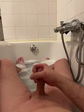 Snapshot of DeN_strip chatting on 03-26-26, 06:35 DeN strip online show from 03-26-26, 06:35