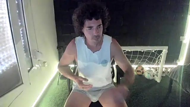 Snapshot of joaquin420_hot chatting on 06-19-26, 06:51 joaquin420 hot online show from 06-19-26, 06:51