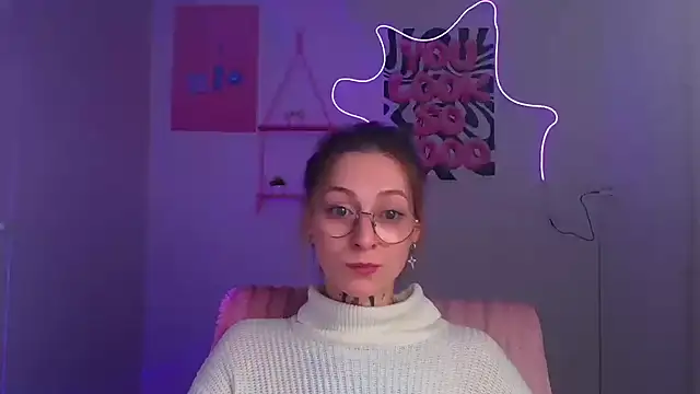 Esmi Winter online show from 03-18-26, 06:27