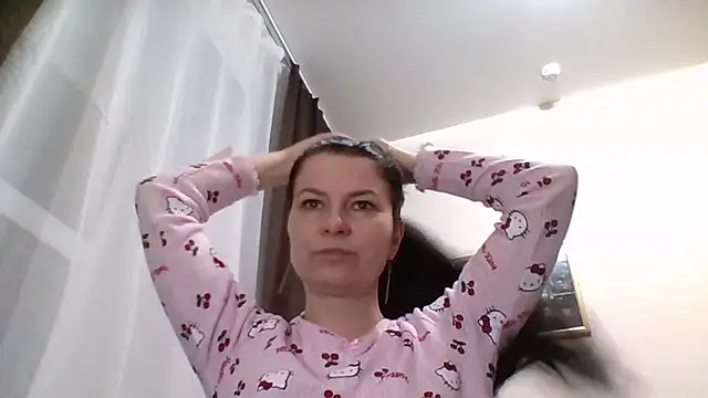 Snapshot of Clover_Shine chatting on 02-19-26, 05:20 Clover Shine online show from 02-19-26, 05:20