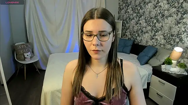 Coraline kitty online show from 03-15-26, 06:08