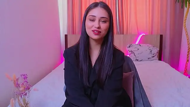 Snapshot of Sofia_Plump chatting on 02-18-26, 10:11 Sofia Plump online show from 02-18-26, 10:11