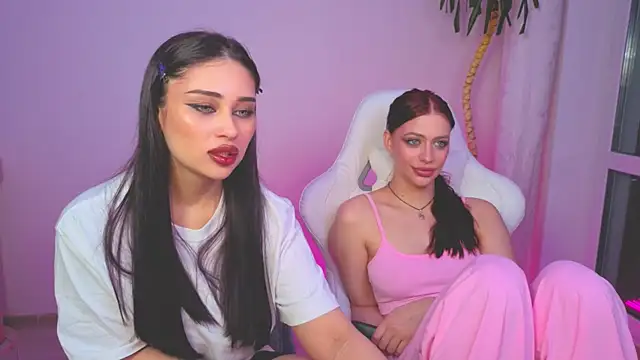 Sofia Plump online show from 04-24-26, 04:31