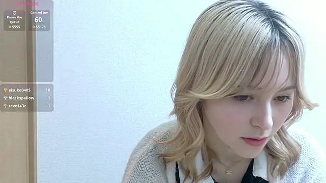 Snapshot of e_ri_ka93 chatting on 06-18-26, 01:37 e ri ka93 online show from 06-18-26, 01:37