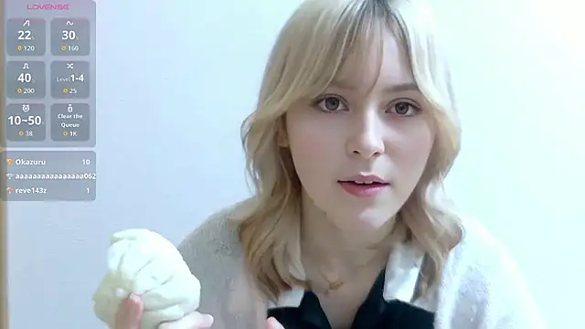Snapshot of e_ri_ka93 chatting on 06-19-26, 01:15 e ri ka93 online show from 06-19-26, 01:15