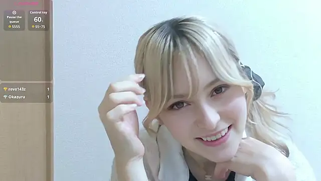 Snapshot of e_ri_ka93 chatting on 06-21-26, 01:35 e ri ka93 online show from 06-21-26, 01:35
