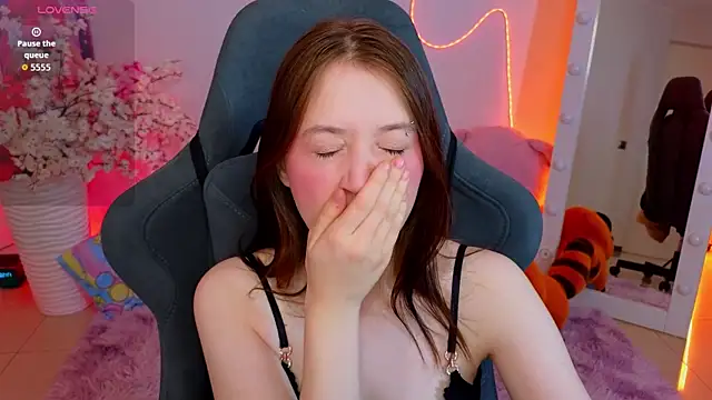 MmollyMay online show from 04-24-26, 10:50