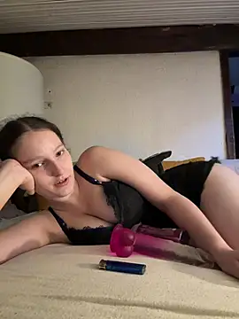 Snapshot of Mis-Elisa96 chatting on 07-19-26, 07:50 Mis-Elisa96 online show from 07-19-26, 07:50