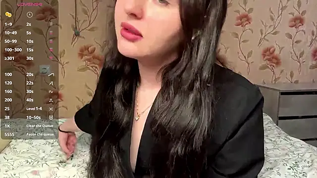 Snapshot of charmybae chatting on 03-09-26, 03:05 charmybae online show from 03-09-26, 03:05