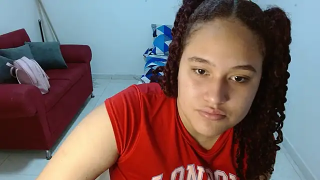 leilanewgirl online show from 04-21-26, 12:33