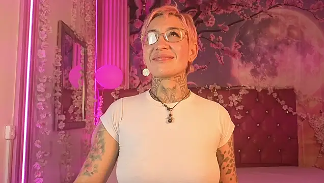 Everlyn sexx online show from 02-21-26, 03:57