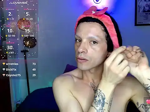 Snapshot of DanniHotBoy02 chatting on 04-01-26, 01:06 DanniHotBoy02 online show from 04-01-26, 01:06