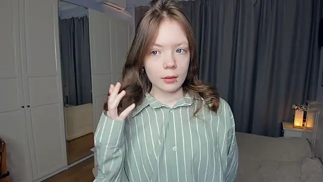 Snapshot of LavenderMitten chatting on 03-13-26, 05:36 LavenderMitten online show from 03-13-26, 05:36