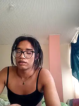 Snapshot of horny_brii chatting on 06-02-26, 08:44 horny brii online show from 06-02-26, 08:44