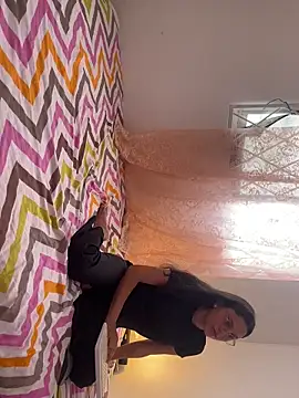 Snapshot of Ivy_lexx chatting on 02-14-26, 02:03 Ivy lexx online show from 02-14-26, 02:03