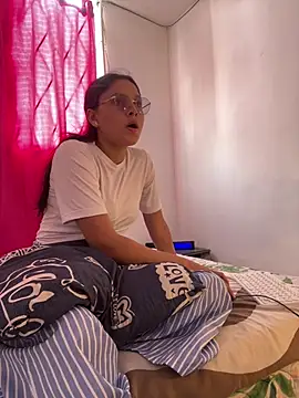 Snapshot of Ivy_lexx chatting on 02-17-26, 02:24 Ivy lexx online show from 02-17-26, 02:24