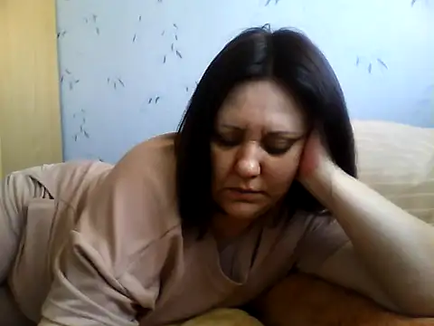 LockyCharm111 online show from 04-06-26, 05:52